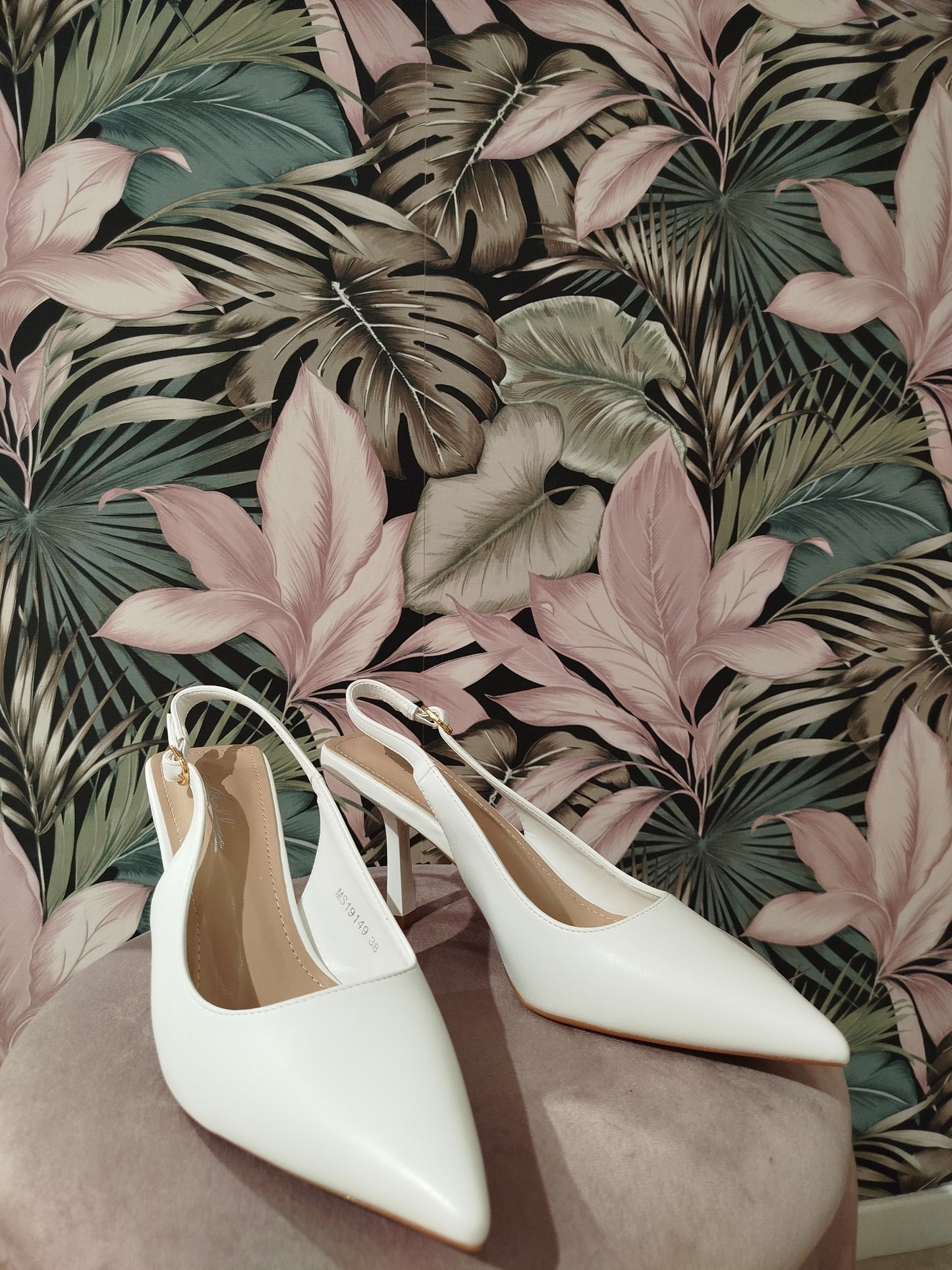 Slingback MIA