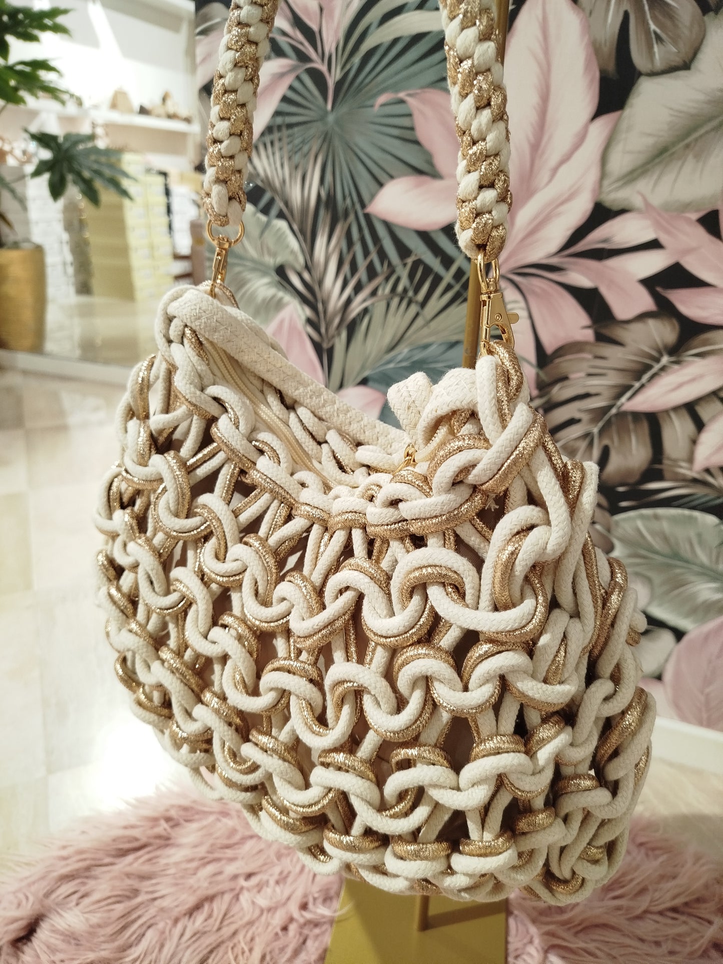 Borsa AYLA